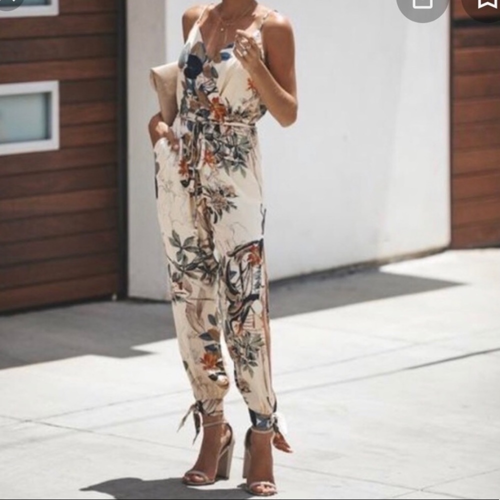 Vici side slit floral jumpsuit. Size S. Worn once.